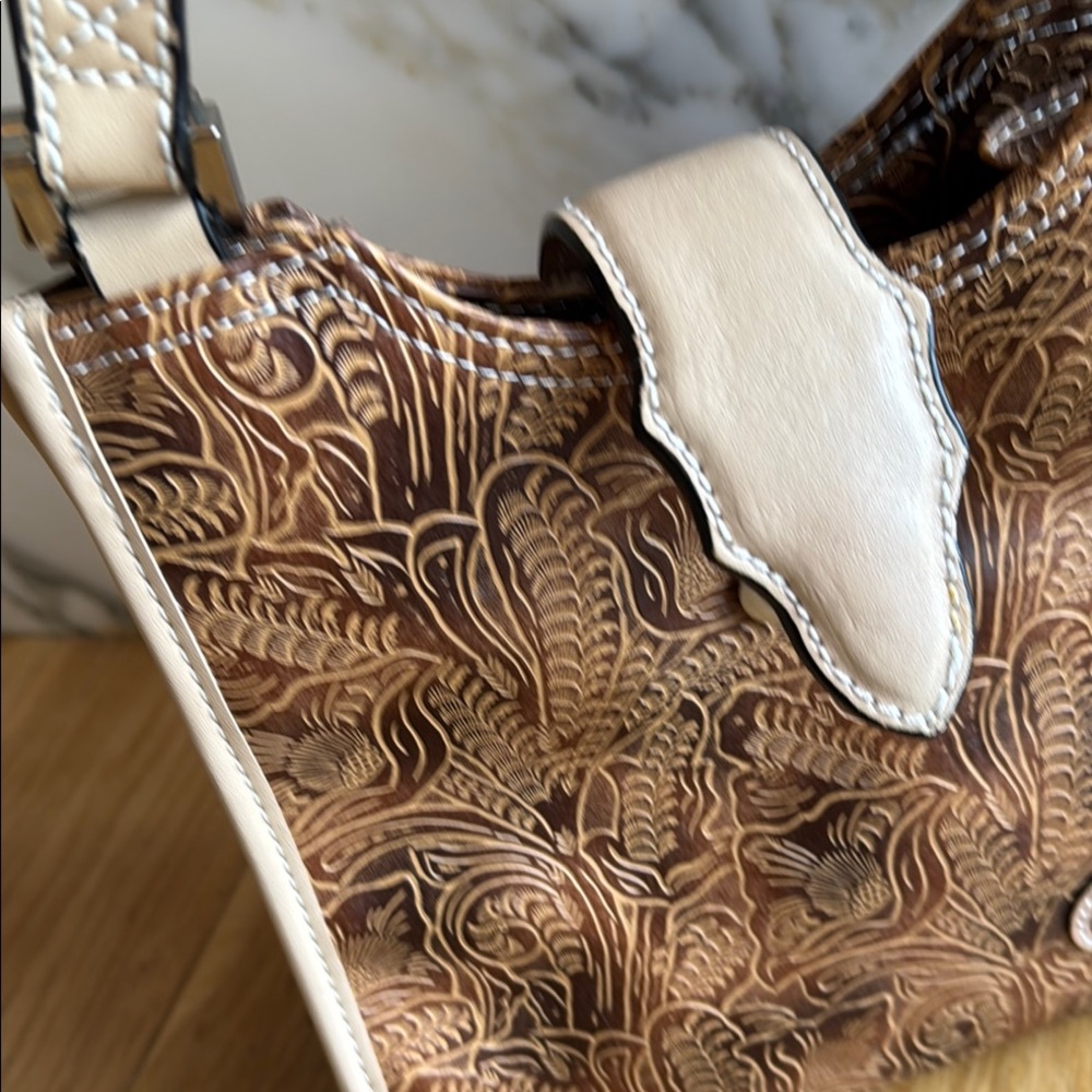 NWOT Boutique Western Floral Embossed Mini Shoulder Bag Horse Concho - Picture 5 of 16